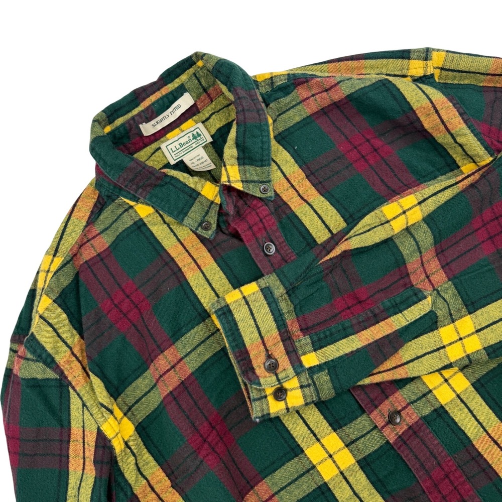 LL Bean Scotch Plaid Flannel Shirt Mens
XL Slightly Fitted Button Down Preppy